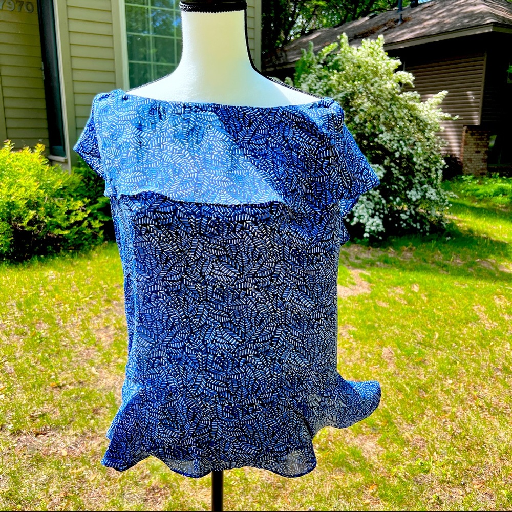 2 FOR $20 Banana Republic Off the Shoulder Tunic Blue and White Size Large